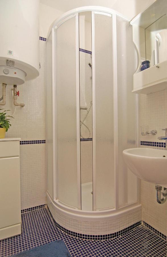 Residence La Familia Prague Extérieur photo