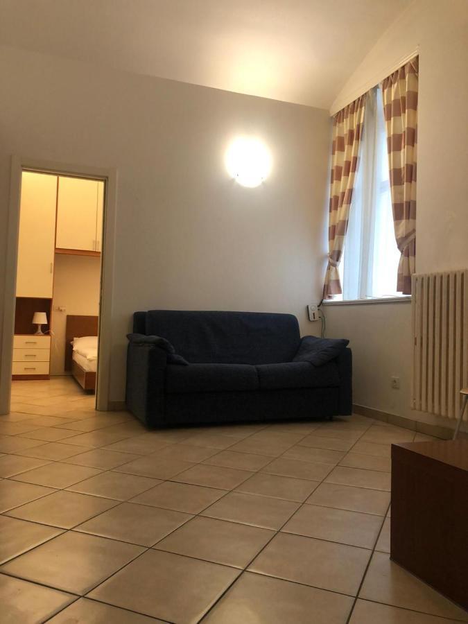 Residence La Familia Prague Extérieur photo