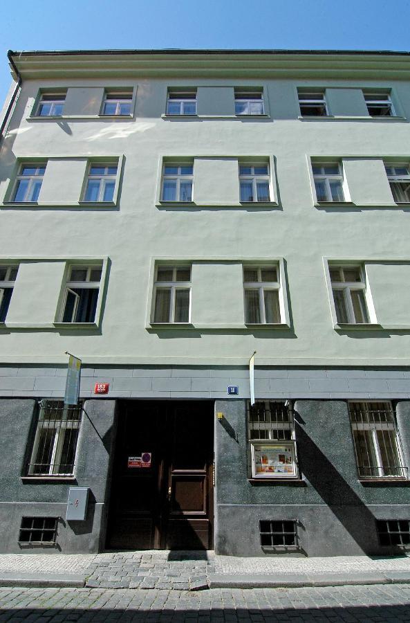 Residence La Familia Prague Extérieur photo