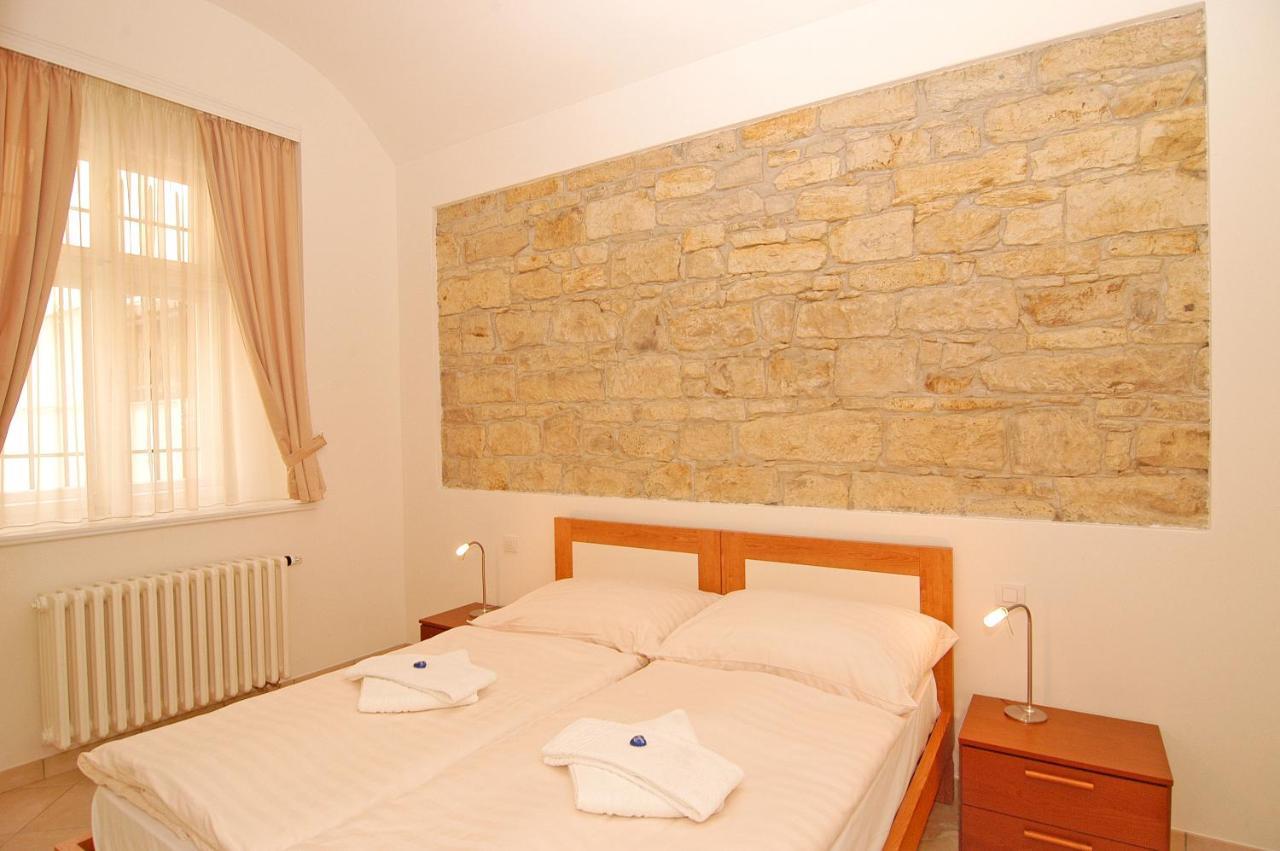 Residence La Familia Prague Extérieur photo